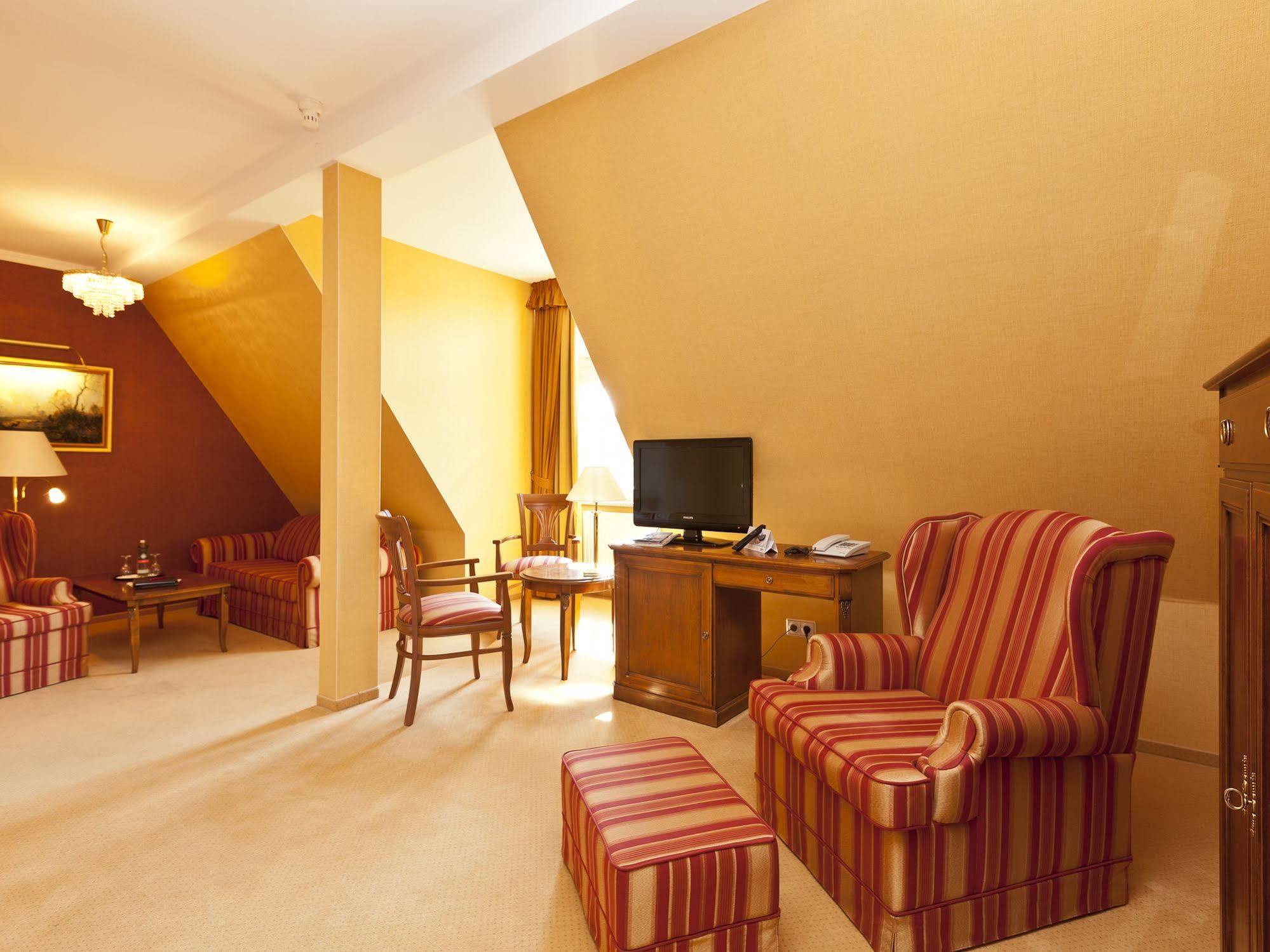 Seehotel Schloss クリンク エクステリア 写真